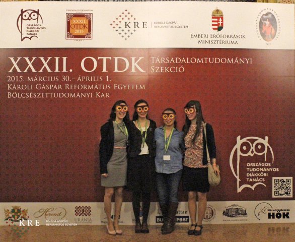 OTDK fal előtt készült képek